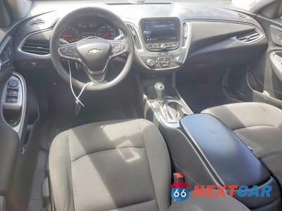 Zdjęcie 8 z 12 samochodu: 2020 CHEVROLET MALIBU LS VIN:1G1ZB5ST1LF023481 - miniatura