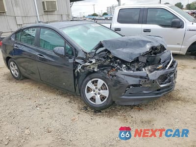 Czwarte zdjęcie samochodu z boku: 2017 CHEVROLET CRUZE LS VIN:1G1BC5SM3H7255315 - miniatura