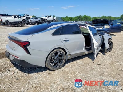 Trzecie zdjęcie samochodu z tyłu: 2025 KIA K5 GT LINE VIN:KNAG64J72S5290518 - miniatura