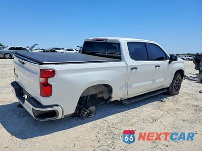 Trzecie zdjęcie samochodu z tyłu: 2024 CHEVROLET SILVERADO C1500 CUSTOM VIN:3GCPABEK9RG103153 - miniatura