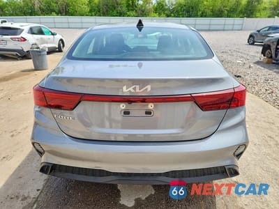 Zdjęcie 6 z 12 samochodu: 2022 KIA FORTE LXS VIN:3KPF24AD9NE468269 - miniatura