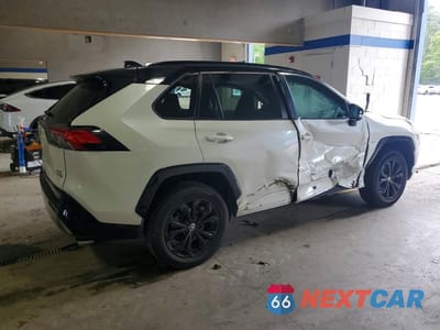 Trzecie zdjęcie samochodu z tyłu: 2022 TOYOTA RAV4 XSE VIN:4T3E6RFV3NU069103 - miniatura