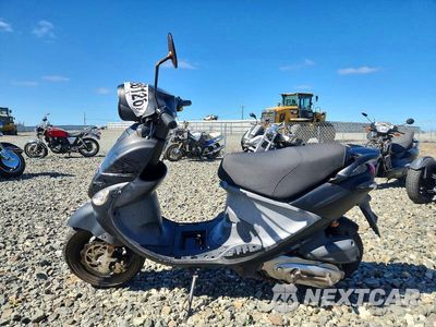 Trzecie zdjęcie samochodu z tyłu: 2012 GENUINE SCOOTER CO. BUDDY 125 VIN:RFVPAC20XC1011487 - miniatura