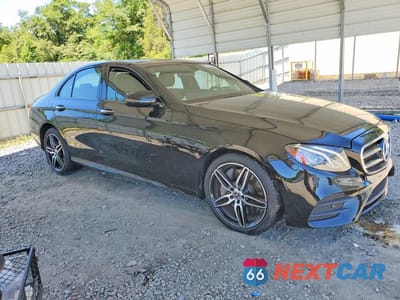 Czwarte zdjęcie samochodu z boku: 2020 MERCEDES-BENZ E 350 VIN:WDDZF8DB6LA720634 - miniatura