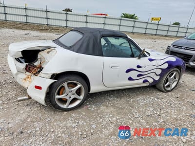 Trzecie zdjęcie samochodu z tyłu: 2001 MAZDA MX-5 MIATA BASE VIN:JM1NB353210217135 - miniatura