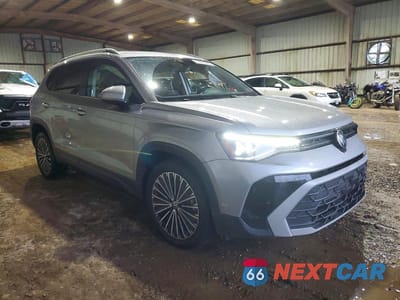 Czwarte zdjęcie samochodu z boku: 2025 VOLKSWAGEN TAOS SE VIN:3VVSC7B21SM040838 - miniatura