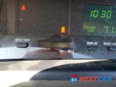 Zdjęcie 9 z 12 samochodu: 2000 TOYOTA AVALON XLS VIN:4T1BF28B2YU105194 - miniatura