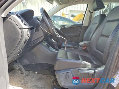 Zdjęcie 7 z 14 samochodu: 2016 VOLKSWAGEN TIGUAN S VIN:WVGBV7AX5GW592805 - miniatura