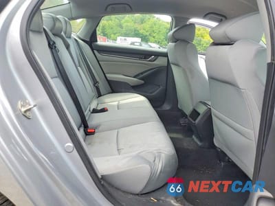 Zdjęcie 10 z 13 samochodu: 2019 HONDA ACCORD LX VIN:1HGCV1F12KA132003 - miniatura