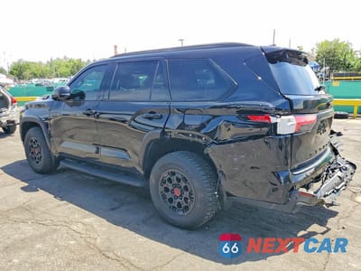 Drugie zdjęcie samochodu z przodu: 2026 TOYOTA SEQUOIA TRD PRO VIN:7SVAAABA1TX077653 - miniatura