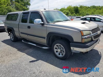 Czwarte zdjęcie samochodu z boku: 2004 CHEVROLET SILVERADO K1500 VIN:1GCEK19T14E214619 - miniatura