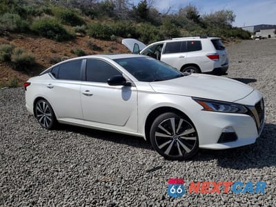 Czwarte zdjęcie samochodu z boku: 2020 NISSAN ALTIMA SR VIN:1N4BL4CW2LC240909 - miniatura