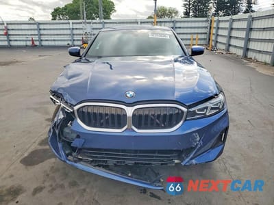 Piąte zdjęcie samochodu w środku: 2023 BMW 330I VIN:3MW69FF08P8D20478 - miniatura
