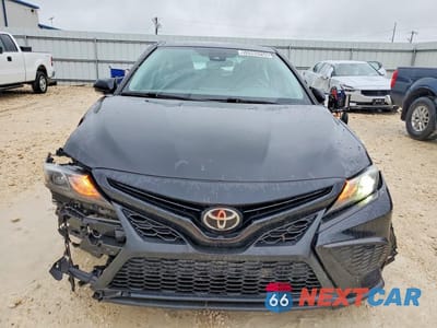 Piąte zdjęcie samochodu w środku: 2022 TOYOTA CAMRY SE VIN:4T1G11AK3NU642936 - miniatura