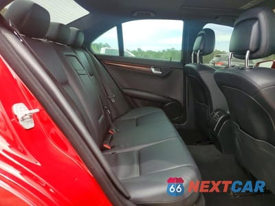 Zdjęcie 10 z 12 samochodu: 2010 MERCEDES-BENZ C 300 4MATIC VIN:WDDGF8BB0AR129532 - miniatura