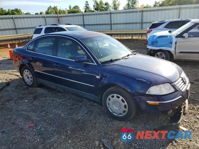 Czwarte zdjęcie samochodu z boku: 2002 VOLKSWAGEN PASSAT GLS VIN:WVWPD63B92P435158 - miniatura