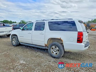 Drugie zdjęcie samochodu z przodu: 2013 CHEVROLET SUBURBAN K1500 LT VIN:1GNSKJE7XDR243743 - miniatura