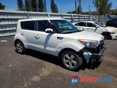Czwarte zdjęcie samochodu z boku: 2018 KIA SOUL BASE VIN:KNDJN2A26J7575245 - miniatura
