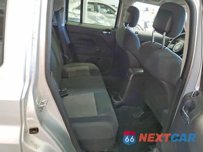 Zdjęcie 11 z 13 samochodu: 2011 JEEP PATRIOT SPORT VIN:1J4NT1GA6BD132347 - miniatura