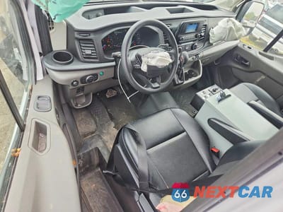 Zdjęcie 8 z 13 samochodu: 2023 FORD TRANSIT T-350 VIN:1FTBW9C86PKB91239 - miniatura