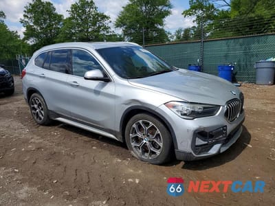 Czwarte zdjęcie samochodu z boku: 2020 BMW X1 SDRIVE28I VIN:WBXJG7C03L5P72085 - miniatura