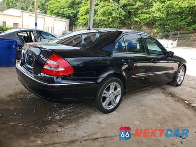 Trzecie zdjęcie samochodu z tyłu: 2004 MERCEDES-BENZ E 300TD VIN:WDBUF70JX4A445717 - miniatura
