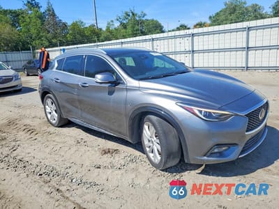 Czwarte zdjęcie samochodu z boku: 2018 INFINITI QX30 PREMIUM VIN:SJKCH5CP7JA042007 - miniatura