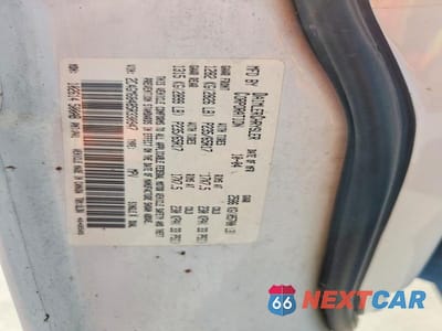 Zdjęcie 13 z 13 samochodu: 2005 CHRYSLER PACIFICA TOURING VIN:2C4GM68485R330947 - miniatura