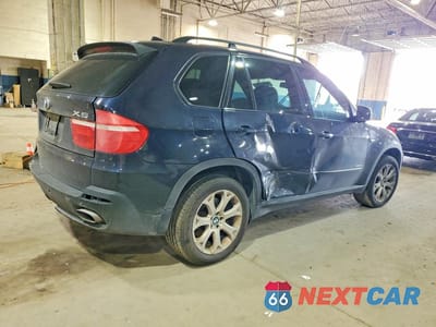 Trzecie zdjęcie samochodu z tyłu: 2010 BMW X5 XDRIVE48I VIN:5UXFE8C51AL312196 - miniatura
