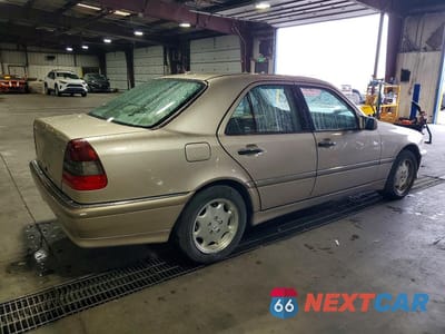 Trzecie zdjęcie samochodu z tyłu: 2000 MERCEDES-BENZ C VIN:WDBHA24G0YA834468 - miniatura