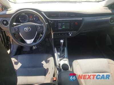 Zdjęcie 8 z 12 samochodu: 2018 TOYOTA COROLLA LE VIN:2T1BURHE6JC044500 - miniatura