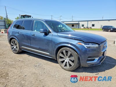 Czwarte zdjęcie samochodu z boku: 2022 VOLVO XC90 T6 INSCRIPTION VIN:YV4A22PL5N1798407 - miniatura