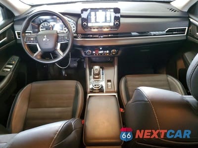 Zdjęcie 8 z 12 samochodu: 2024 MITSUBISHI OUTLANDER SE VIN:JA4J4VA84RZ060294 - miniatura