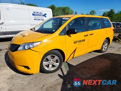 2017 TOYOTA SIENNA LE 5TDZK3DC9GS699501 - główne zdjęcie licytacji z USA - miniatura