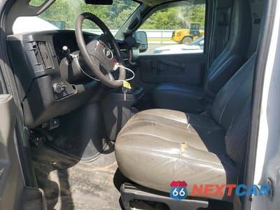 Zdjęcie 7 z 13 samochodu: 2018 CHEVROLET EXPRESS 2500 CARGO DELIVERY VAN VIN:1GCWGAFP4J1344555 - miniatura