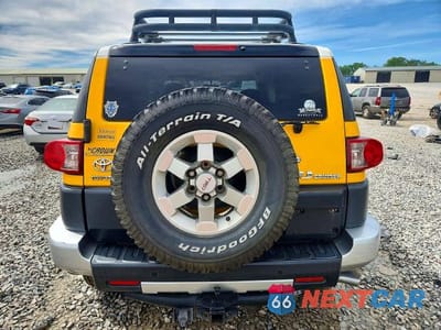 Zdjęcie 6 z 13 samochodu: 2007 TOYOTA FJ CRUISER BASE VIN:JTEBU11F370078042 - miniatura
