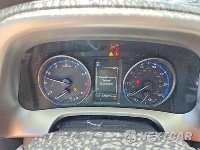 Zdjęcie 9 z 13 samochodu: 2018 TOYOTA RAV4 LE VIN:JTMZFREV1JJ156879 - miniatura