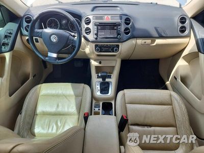 Zdjęcie 8 z 12 samochodu: 2010 VOLKSWAGEN TIGUAN S VIN:WVGAV7AX0AW520963 - miniatura