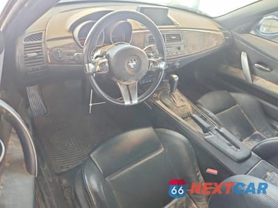 Zdjęcie 8 z 12 samochodu: 2006 BMW Z4 3.0SI VIN:4USBU53546LX01398 - miniatura