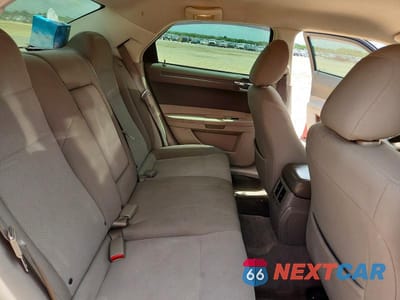 Zdjęcie 10 z 12 samochodu: 2008 CHRYSLER 300 LX VIN:2C3KA43R58H219846 - miniatura