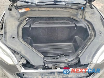 Zdjęcie 11 z 12 samochodu: 2016 TESLA MODEL S VIN:5YJSA1E20GF123881 - miniatura