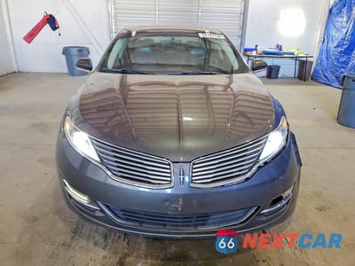 Piąte zdjęcie samochodu w środku: 2016 LINCOLN MKZ VIN:3LN6L2G91GR618922 - miniatura