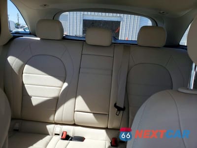 Zdjęcie 10 z 13 samochodu: 2021 MERCEDES-BENZ GLC 300 VIN:W1N0G8DB1MF937134 - miniatura