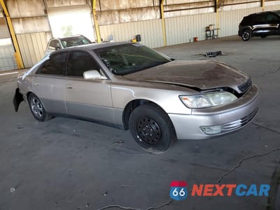Czwarte zdjęcie samochodu z boku: 1999 LEXUS ES 300 VIN:JT8BF28G7X5072927 - miniatura