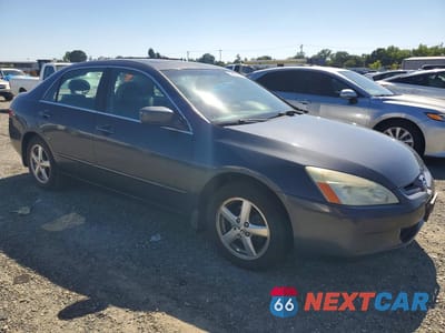 Czwarte zdjęcie samochodu z boku: 2005 HONDA ACCORD EX VIN:1HGCM567X5A166449 - miniatura