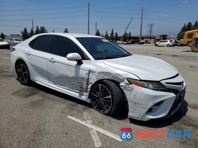 Czwarte zdjęcie samochodu z boku: 2019 TOYOTA CAMRY XSE VIN:4T1B61HK5KU722011 - miniatura