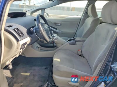 Zdjęcie 7 z 12 samochodu: 2014 TOYOTA PRIUS THREE VIN:JTDKN3DU1E1753112 - miniatura