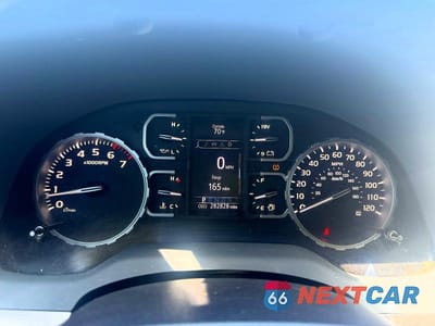 Zdjęcie 8 z 10 samochodu: 2019 TOYOTA TUNDRA SR5 VIN:5TFUW5F16KX785101 - miniatura