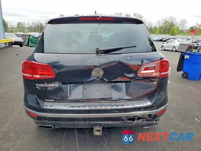 Zdjęcie 6 z 12 samochodu: 2016 VOLKSWAGEN TOUAREG SPORT VIN:WVGEF9BP2GD002219 - miniatura