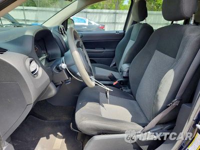 Zdjęcie 7 z 13 samochodu: 2017 JEEP COMPASS SPORT VIN:1C4NJCBA1HD165943 - miniatura